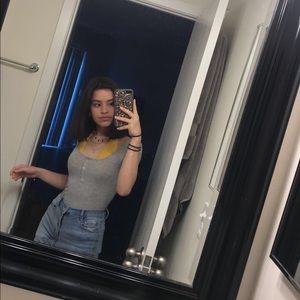 Meet your Posher, Mia